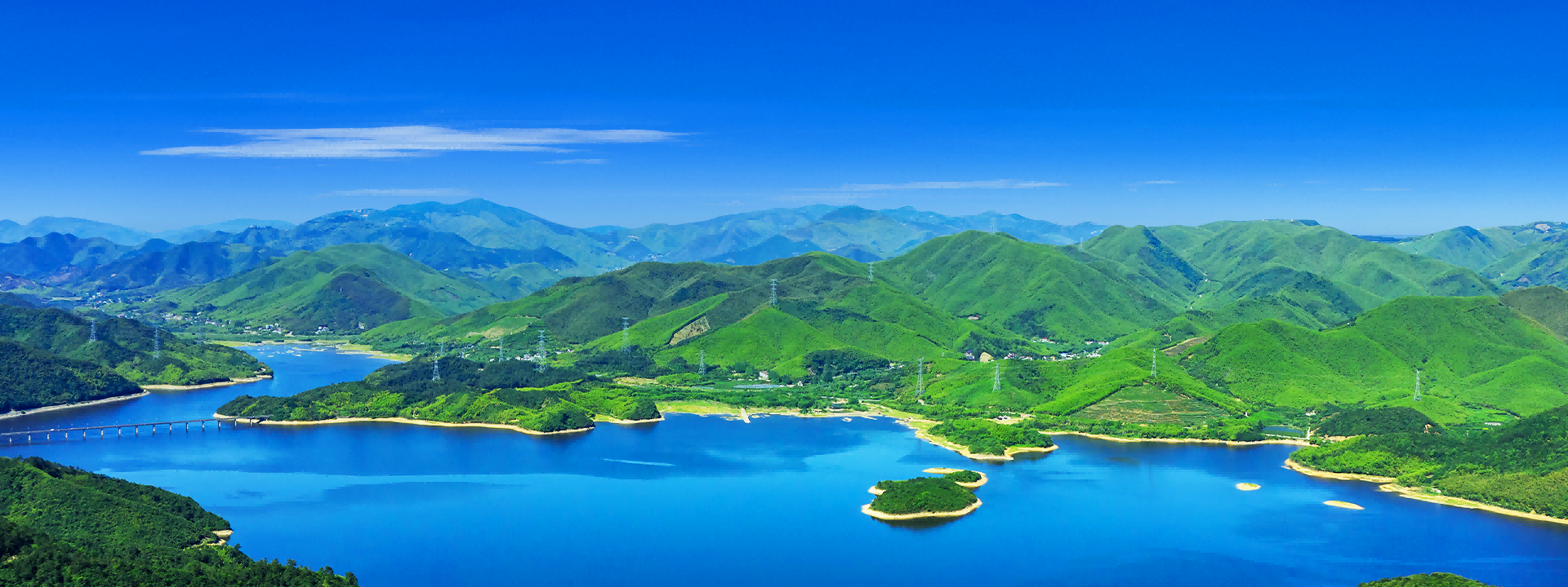 讓天更藍(lán)、山更綠、水更清，讓生活更美好